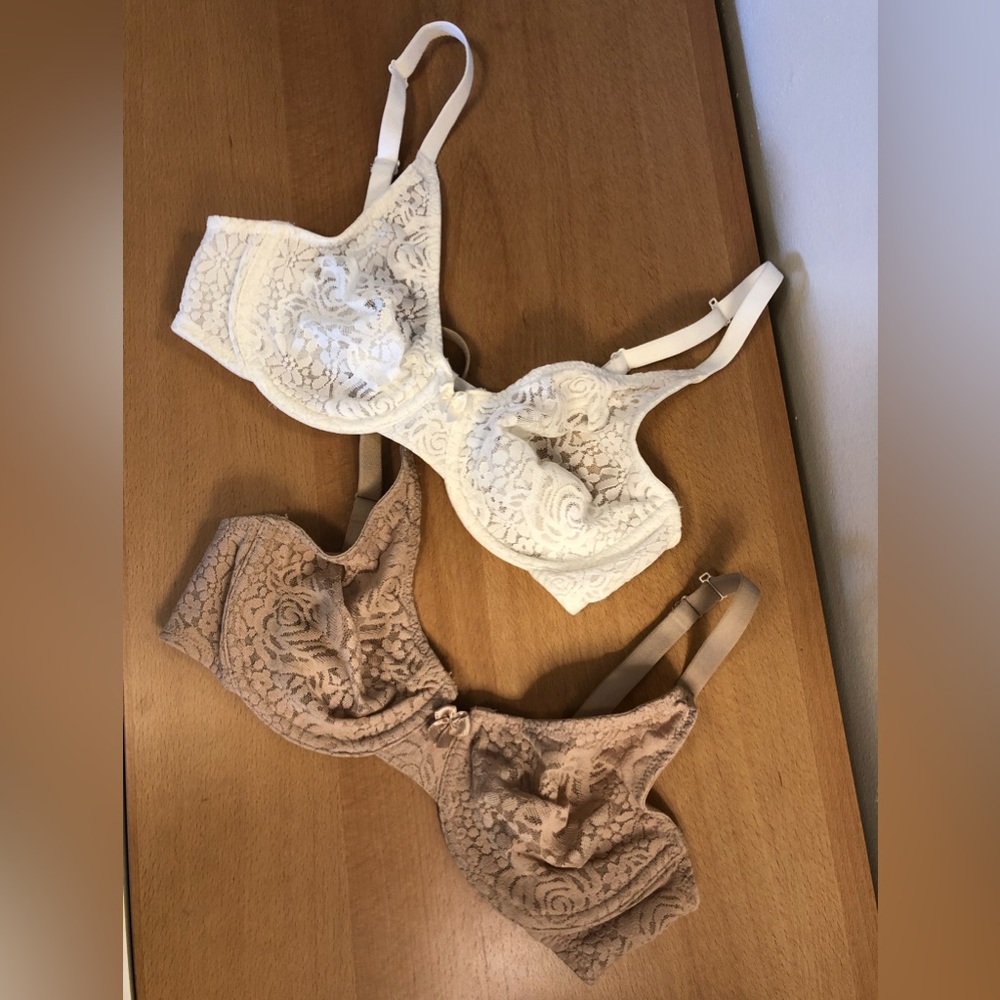 Two NWOT Wacoal 34C Halo convertible strap underwire lace bras nude & white